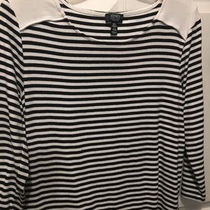 WOMENS 3/4 SLEEVE B&W STRIPS